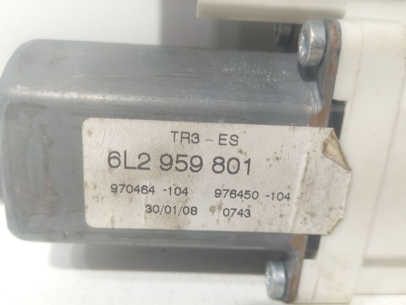 Recambio de motor elevalunas delantero derecho para seat ibiza iii (6l1) 1.4 tdi referencia OEM IAM 6L2959801  