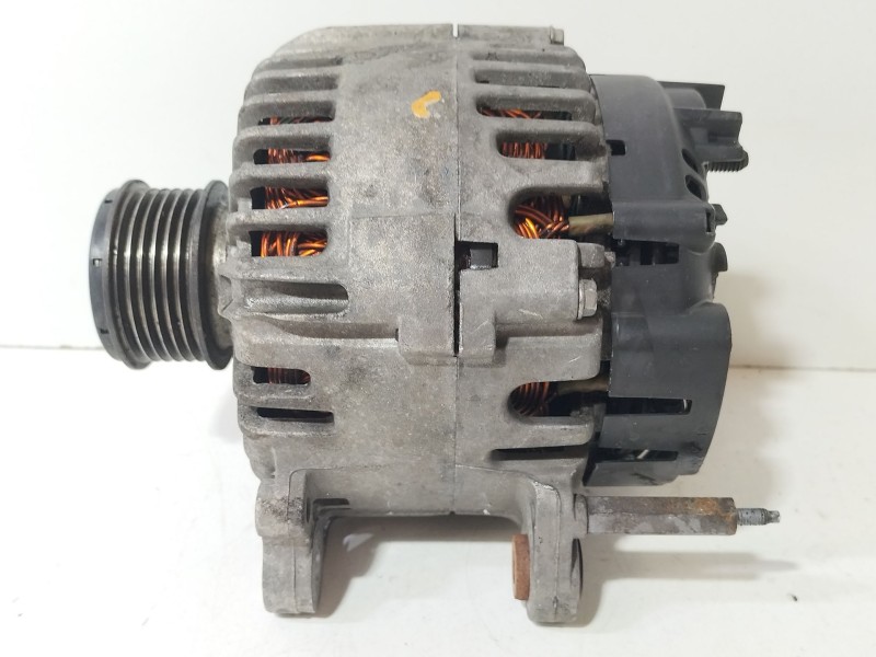 Recambio de alternador para audi a3 sportback (8pa) 2.0 tdi 16v referencia OEM IAM 06F903023C  