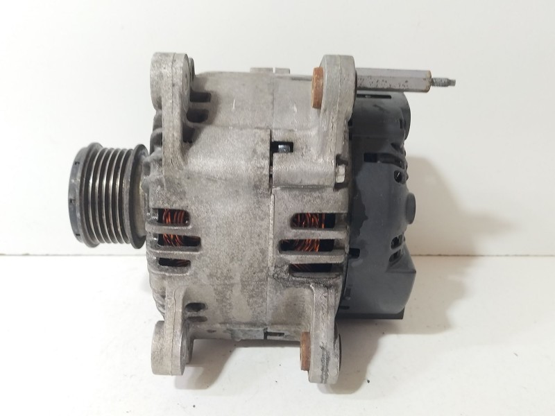 Recambio de alternador para audi a3 sportback (8pa) 2.0 tdi 16v referencia OEM IAM 06F903023C  