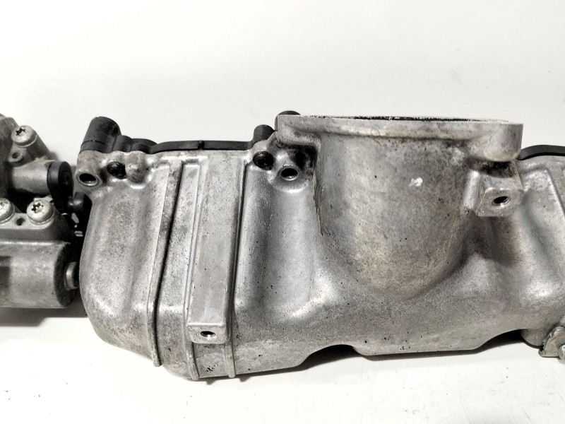 Recambio de colector admision para audi a3 sportback (8pa) 2.0 tdi 16v referencia OEM IAM 03L129711E  