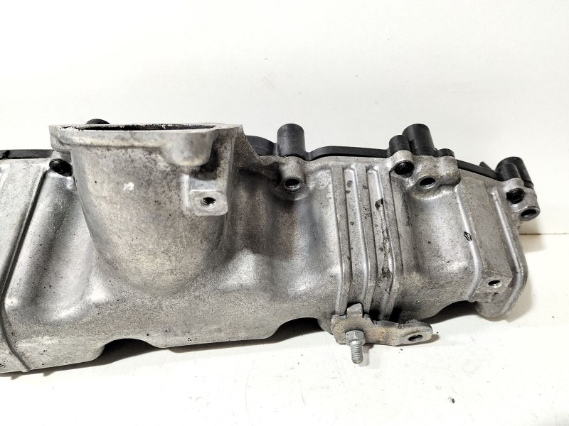 Recambio de colector admision para audi a3 sportback (8pa) 2.0 tdi 16v referencia OEM IAM 03L129711E  