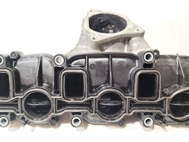 Recambio de colector admision para audi a3 sportback (8pa) 2.0 tdi 16v referencia OEM IAM 03L129711E  