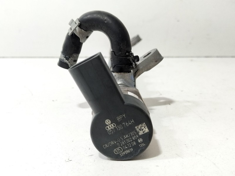 Recambio de rampa inyectora para audi a3 sportback (8pa) 2.0 tdi 16v referencia OEM IAM 03L130089P  