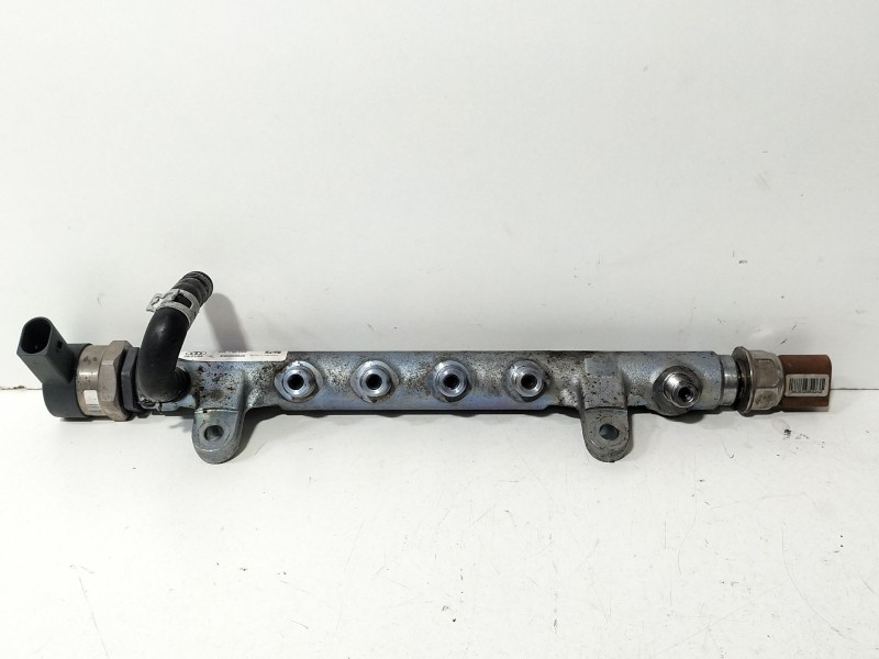Recambio de rampa inyectora para audi a3 sportback (8pa) 2.0 tdi 16v referencia OEM IAM 03L130089P  