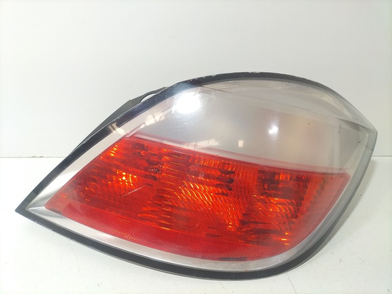 Recambio de piloto trasero derecho para opel astra h (a04) 1.7 cdti (l48) referencia OEM IAM 93190305  
