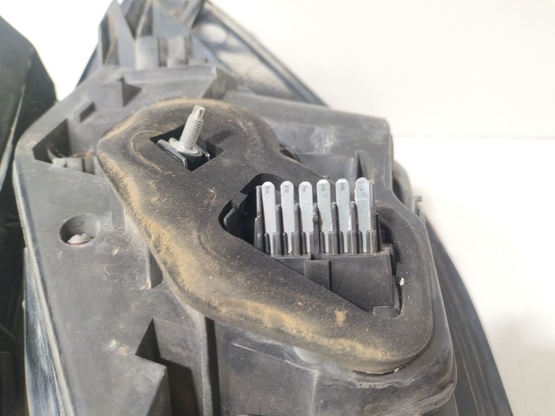Recambio de piloto trasero izquierdo para opel astra h (a04) 1.7 cdti (l48) referencia OEM IAM 93190304  