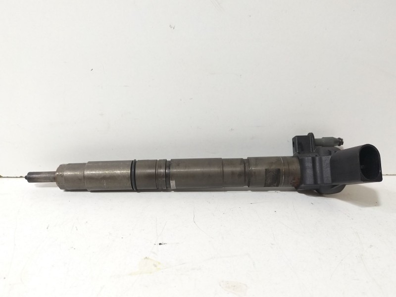 Recambio de inyector para audi a3 sportback (8pa) 2.0 tdi 16v referencia OEM IAM 03L130277  