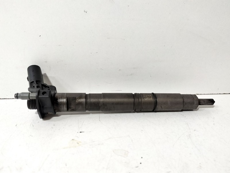Recambio de inyector para audi a3 sportback (8pa) 2.0 tdi 16v referencia OEM IAM 03L130277  