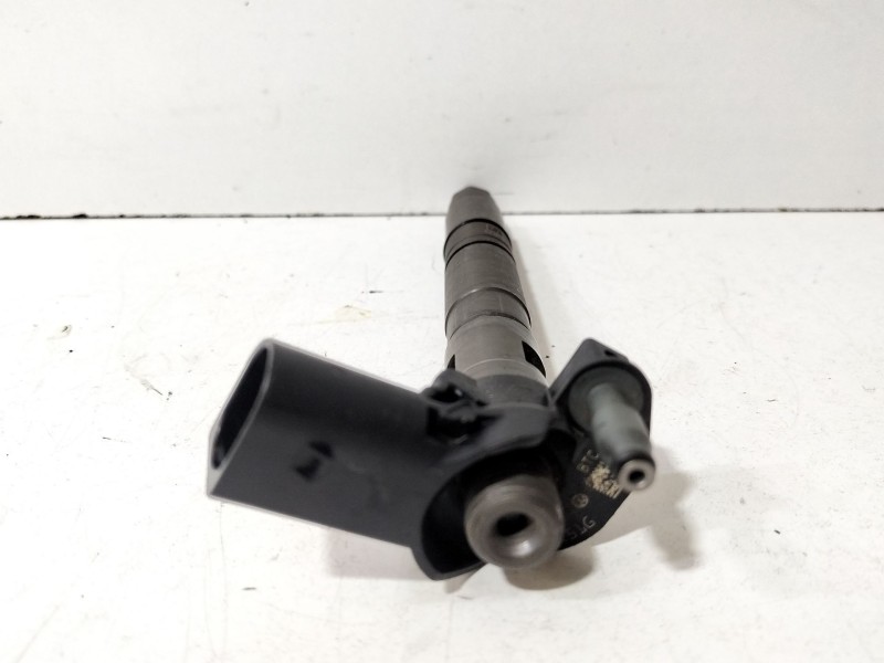 Recambio de inyector para audi a3 sportback (8pa) 2.0 tdi 16v referencia OEM IAM 03L130277  