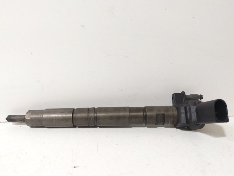 Recambio de inyector para audi a3 sportback (8pa) 2.0 tdi 16v referencia OEM IAM 03L130277  
