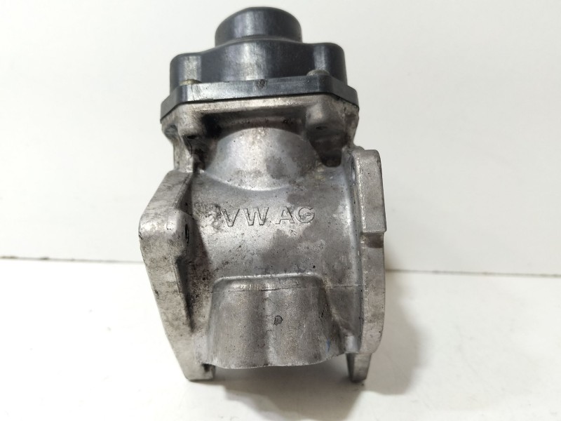 Recambio de valvula egr para audi a3 sportback (8pa) 2.0 tdi 16v referencia OEM IAM 03L131501  