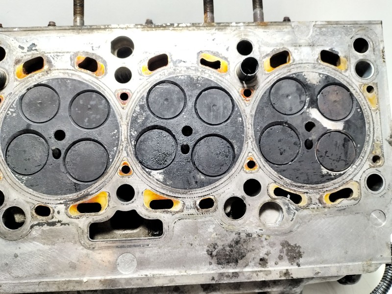 Recambio de culata para audi a3 sportback (8pa) 2.0 tdi 16v referencia OEM IAM 03L103265D  