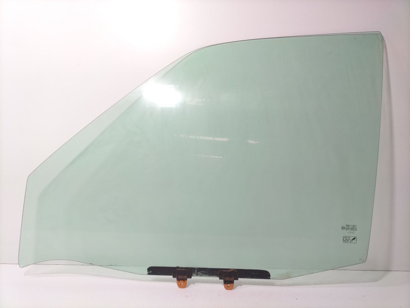 Recambio de luna delantera izquierda para nissan terrano ii (r20) 2.7 tdi 4wd referencia OEM IAM Nissan Terrano II  