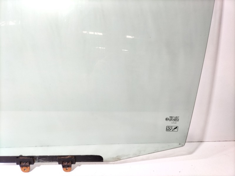 Recambio de luna delantera izquierda para nissan terrano ii (r20) 2.7 tdi 4wd referencia OEM IAM Nissan Terrano II  