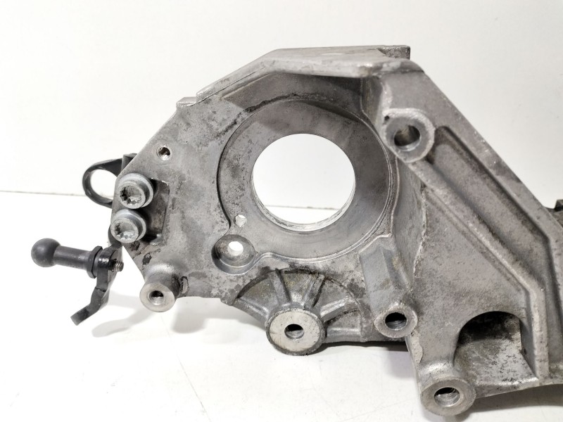 Recambio de soporte alternador para audi a3 sportback (8pa) 2.0 tdi 16v referencia OEM IAM 03L903143D  