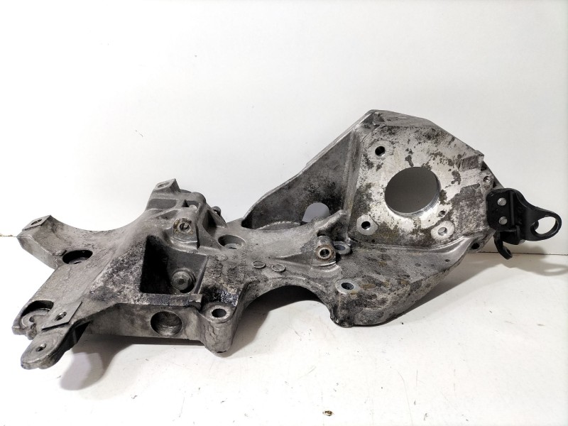 Recambio de soporte alternador para audi a3 sportback (8pa) 2.0 tdi 16v referencia OEM IAM 03L903143D  