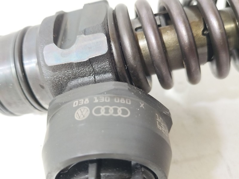 Recambio de inyector para seat ibiza iii (6l1) 1.4 tdi referencia OEM IAM 038130080  
