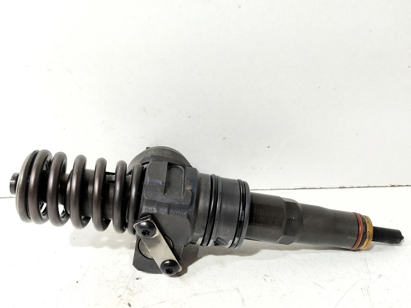 Recambio de inyector para seat ibiza iii (6l1) 1.4 tdi referencia OEM IAM 038130080  