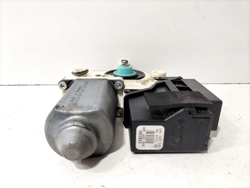 Recambio de motor elevalunas delantero derecho para seat cordoba (6l2) 1.9 sdi referencia OEM IAM 6Q2959801A  