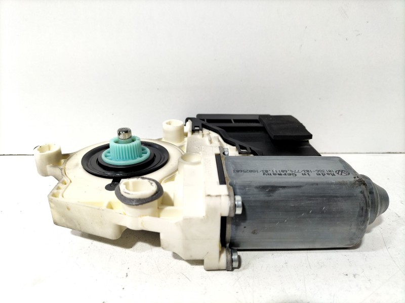 Recambio de motor elevalunas delantero derecho para seat cordoba (6l2) 1.9 sdi referencia OEM IAM 6Q2959801A  