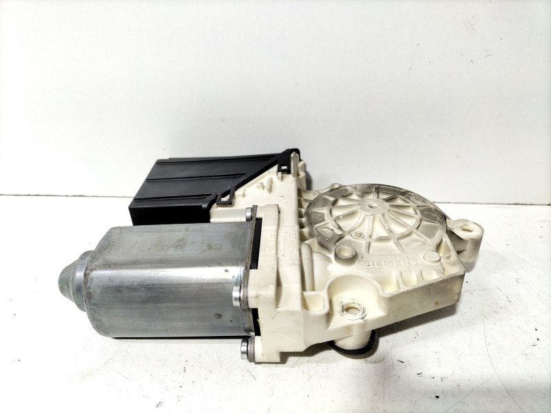 Recambio de motor elevalunas delantero derecho para seat cordoba (6l2) 1.9 sdi referencia OEM IAM 6Q2959801A  