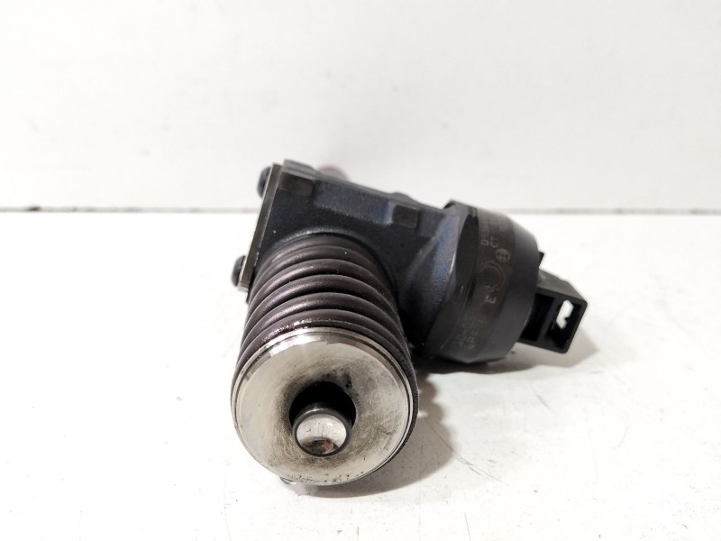 Recambio de inyector para seat ibiza iii (6l1) 1.4 tdi referencia OEM IAM 038130080  