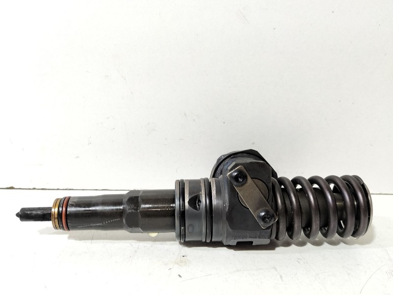 Recambio de inyector para seat ibiza iii (6l1) 1.4 tdi referencia OEM IAM 038130080  