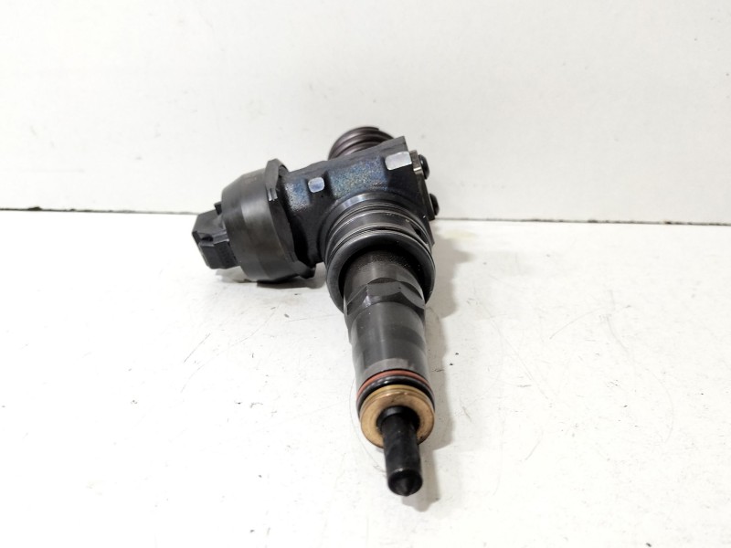 Recambio de inyector para seat ibiza iii (6l1) 1.4 tdi referencia OEM IAM 038130080  