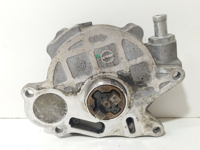 Recambio de depresor freno / bomba vacio para audi a3 sportback (8pa) 2.0 tdi 16v referencia OEM IAM 03L145100G  