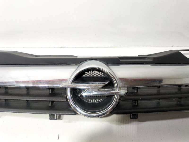 Recambio de rejilla paragolpes delantero para opel astra h (a04) 1.7 cdti (l48) referencia OEM IAM 13108463  