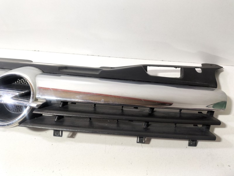 Recambio de rejilla paragolpes delantero para opel astra h (a04) 1.7 cdti (l48) referencia OEM IAM 13108463  