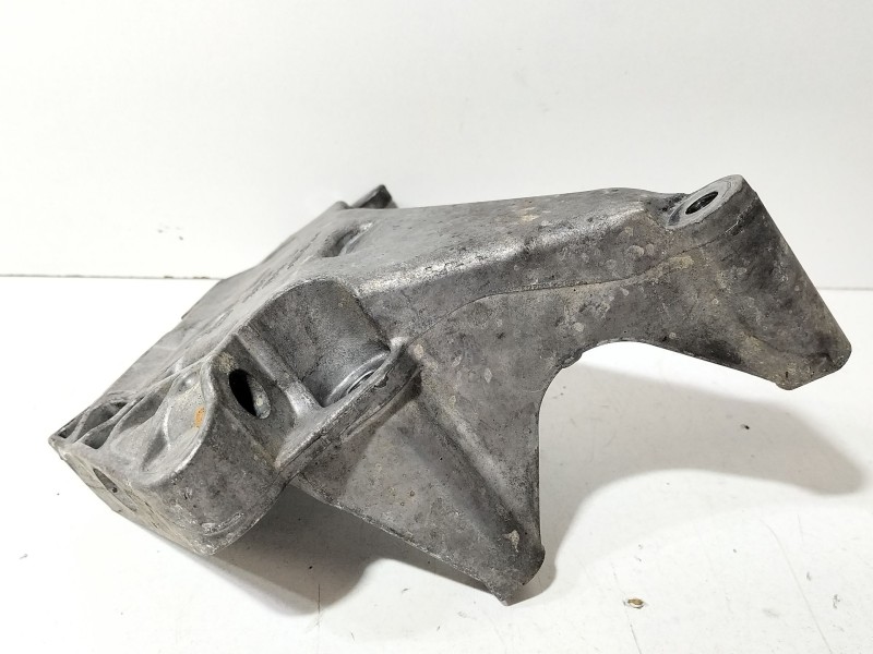 Recambio de soporte motor para audi a3 sportback (8pa) 2.0 tdi 16v referencia OEM IAM 03L199207  