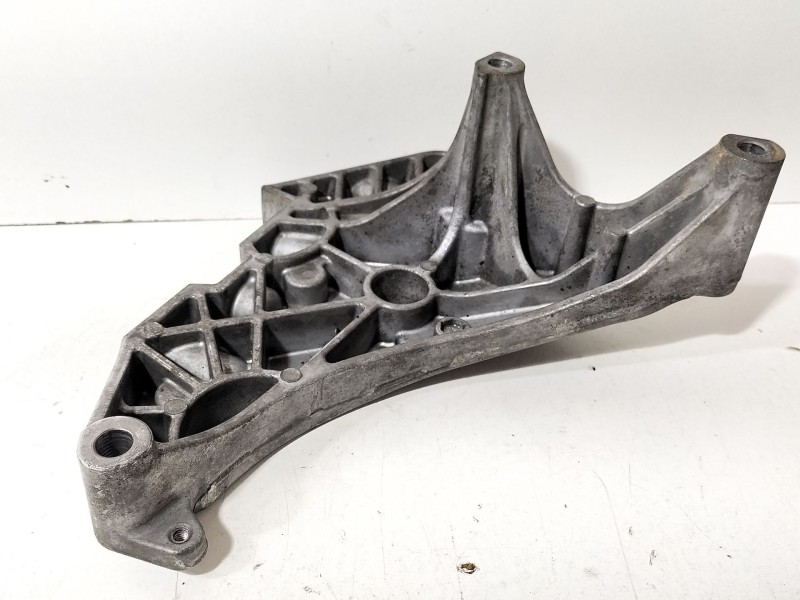 Recambio de soporte motor para audi a3 sportback (8pa) 2.0 tdi 16v referencia OEM IAM 03L199207  