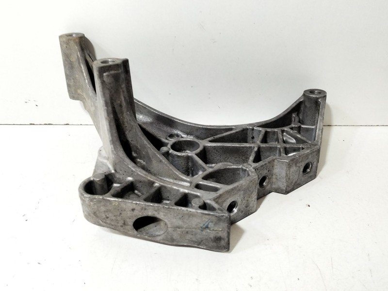Recambio de soporte motor para audi a3 sportback (8pa) 2.0 tdi 16v referencia OEM IAM 03L199207  