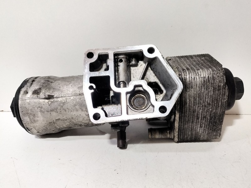 Recambio de soporte filtro aceite para audi a3 sportback (8pa) 2.0 tdi 16v referencia OEM IAM 045115389K  