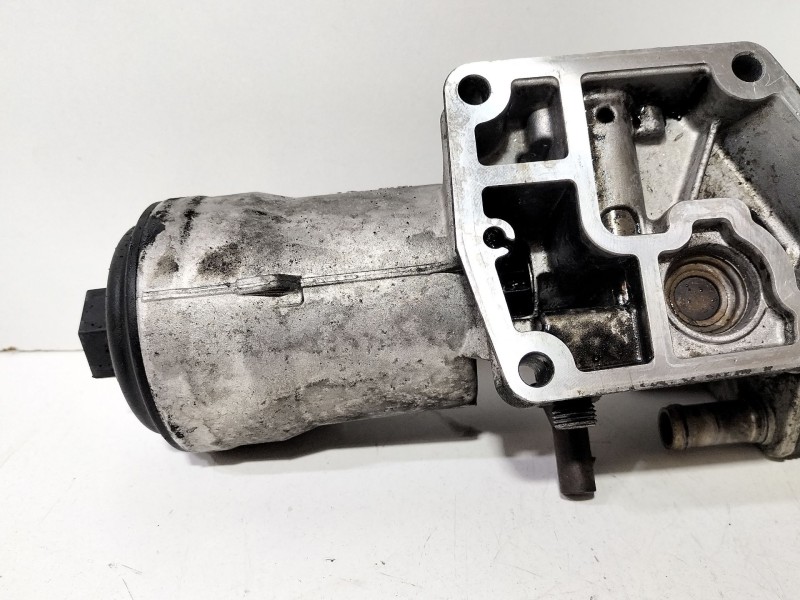 Recambio de soporte filtro aceite para audi a3 sportback (8pa) 2.0 tdi 16v referencia OEM IAM 045115389K  