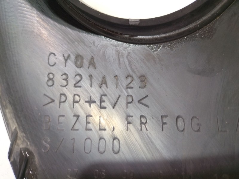 Recambio de moldura para mitsubishi lancer viii (cy_a, cz_a) 2.0 di-d (cy8a) referencia OEM IAM 8321AT23  