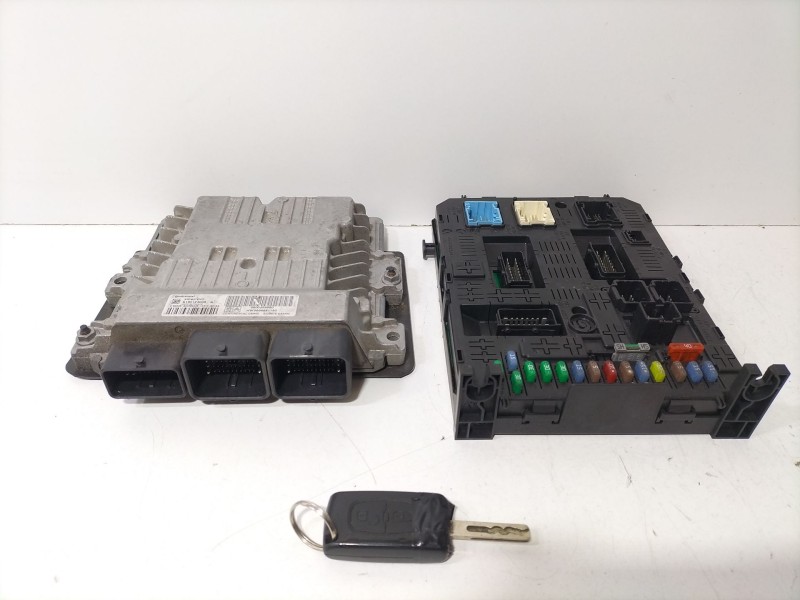 Recambio de centralita motor uce para peugeot 308 sw i (4e_, 4h_) 1.6 hdi referencia OEM IAM 9666681180  