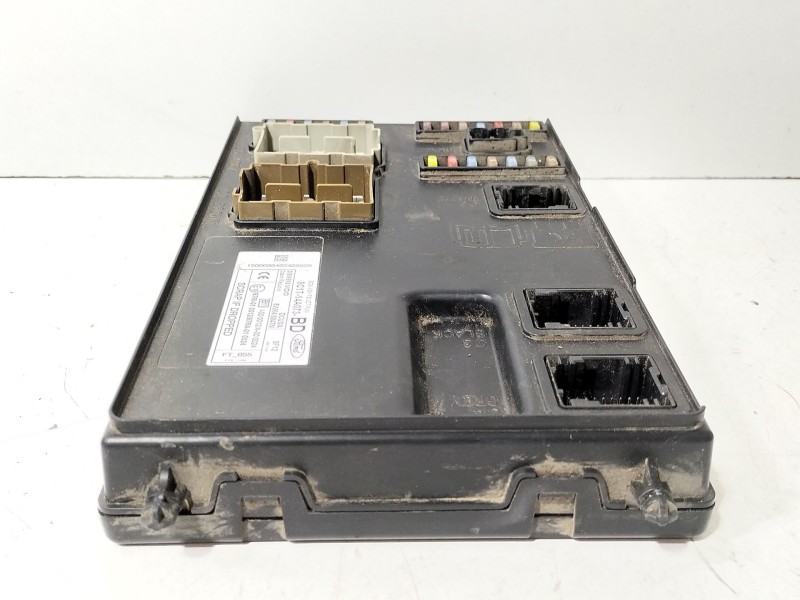 Recambio de caja reles / fusibles para ford transit caja cerrada ´06 2.4 tdci cat referencia OEM IAM 8C1T14A073  