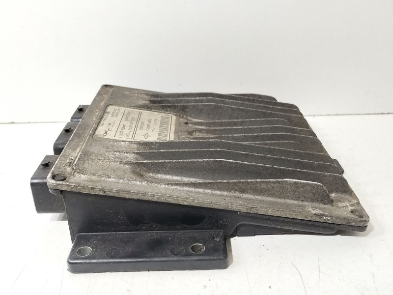 Recambio de centralita motor uce para renault clio ii (bb_, cb_) 1.5 dci (b/cb07) referencia OEM IAM 8200250662  