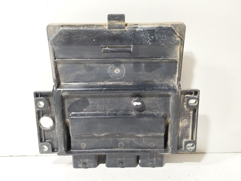 Recambio de centralita motor uce para renault clio ii (bb_, cb_) 1.5 dci (b/cb07) referencia OEM IAM 8200331477  
