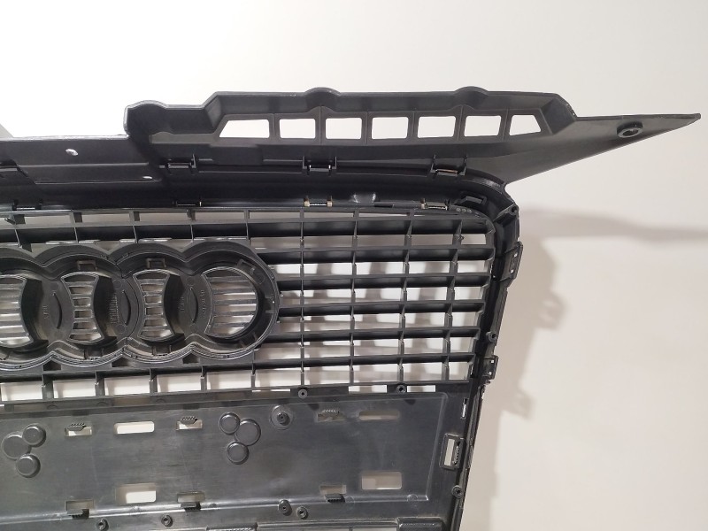 Recambio de rejilla delantera para audi a3 (8p) 2.0 tdi referencia OEM IAM 8P4853651A  