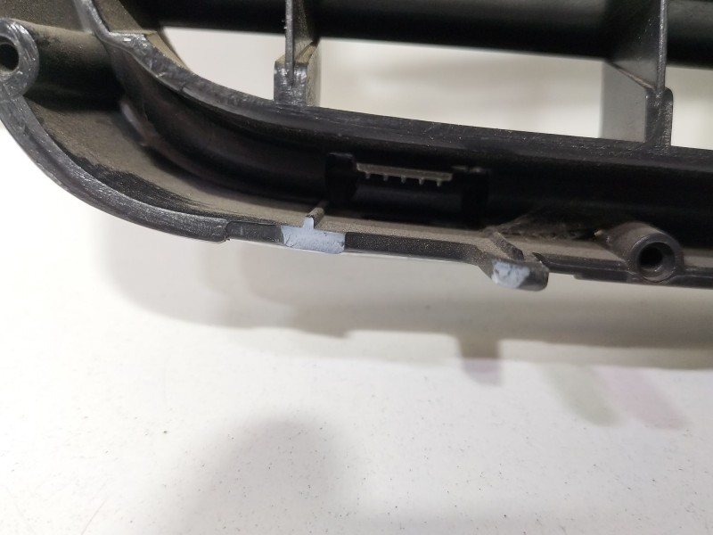 Recambio de rejilla delantera para audi a3 (8p) 2.0 tdi referencia OEM IAM 8P4853651A  