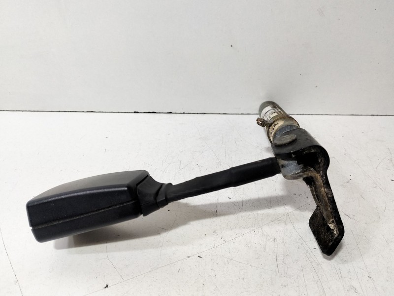 Recambio de anclaje cinturon trasero derecho para mercedes-benz clase b sports tourer (w245) b 180 cdi (245.207) referencia OEM 
