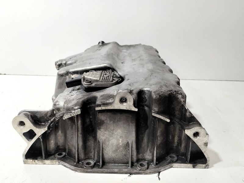 Recambio de carter para audi a3 sportback (8pa) 2.0 tdi 16v referencia OEM IAM 03G103601H  
