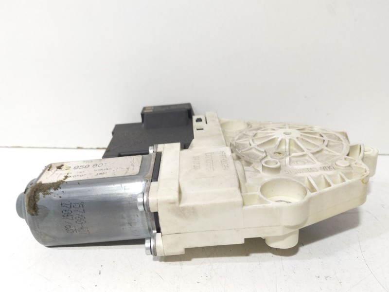 Recambio de motor elevalunas delantero derecho para seat ibiza iii (6l1) 1.9 tdi referencia OEM IAM 6L2959801  