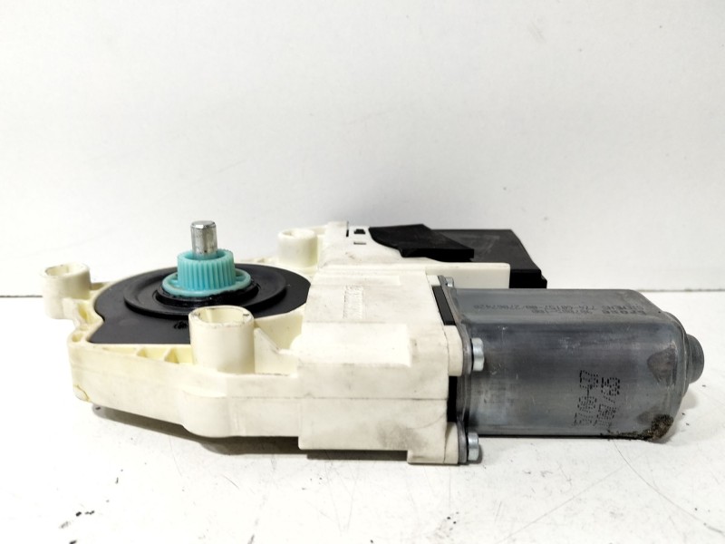 Recambio de motor elevalunas delantero derecho para seat ibiza iii (6l1) 1.9 tdi referencia OEM IAM 6L2959801  