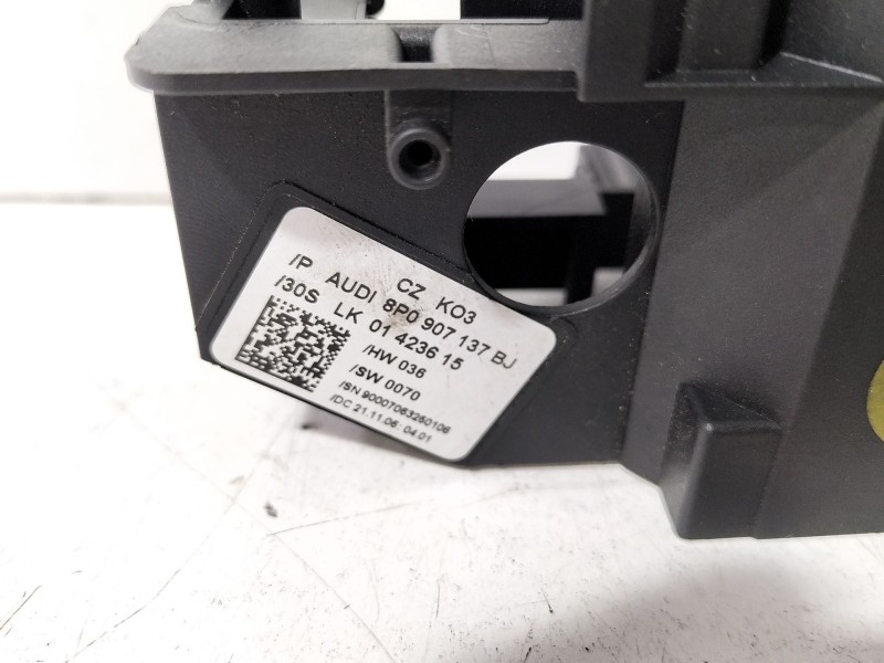 Recambio de moldura para audi a3 (8p) 1.8 tfsi limited edition referencia OEM IAM 8P0907137BJ  