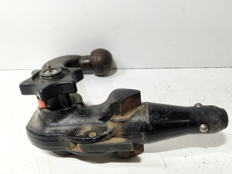 Recambio de enganche remolque para volkswagen touareg (7la, 7l6, 7l7) 5.0 v10 tdi referencia OEM IAM 7l0803882  