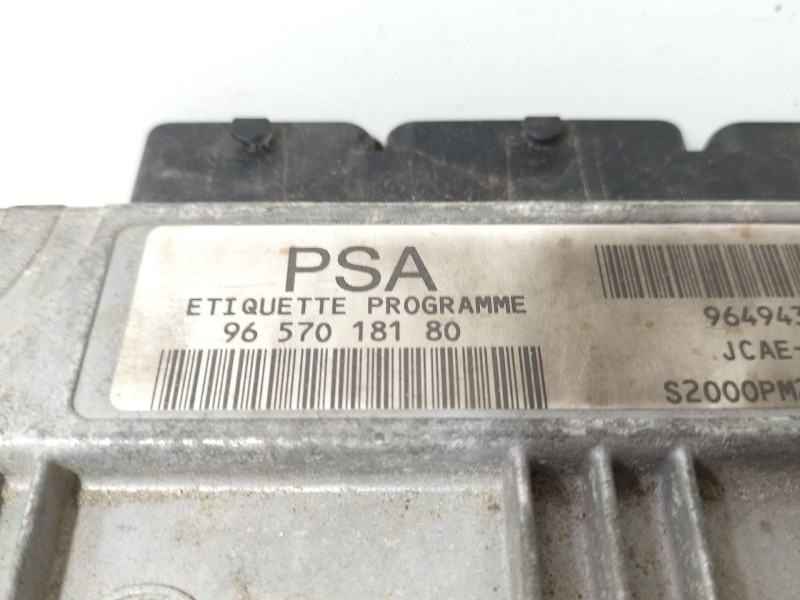 Recambio de centralita motor uce para citroën c3 1.4 referencia OEM IAM 9657018180  